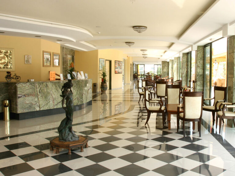 ERI BEACH 4* – Heraklionas, Graikija