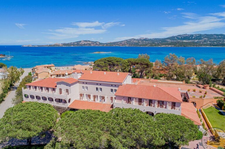BLU HOTEL LACONIA VILLAGE 4* – Olbija, Italija