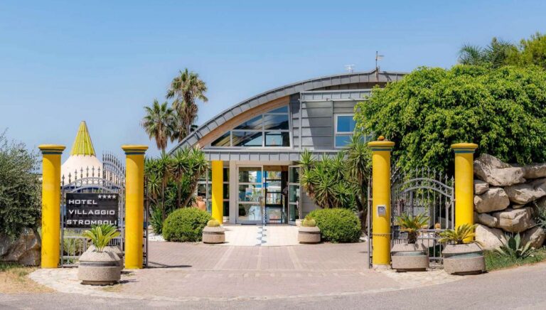 Villaggio Stromboli 4* – Kalabrija, Italija