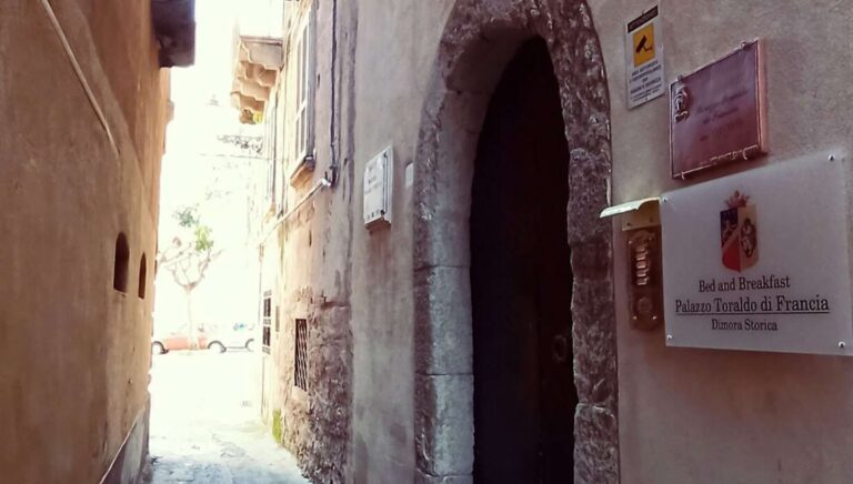 Valentour Palazzo Toraldo di Francia 3* – Kalabrija, Italija