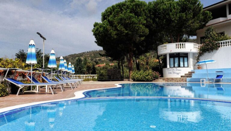 Villaggio Pineta Petto Bianco 4* – Kalabrija, Italija