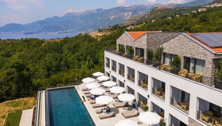 Vivid Blue Serenity Resort 4* – Budva, Juodkalnija