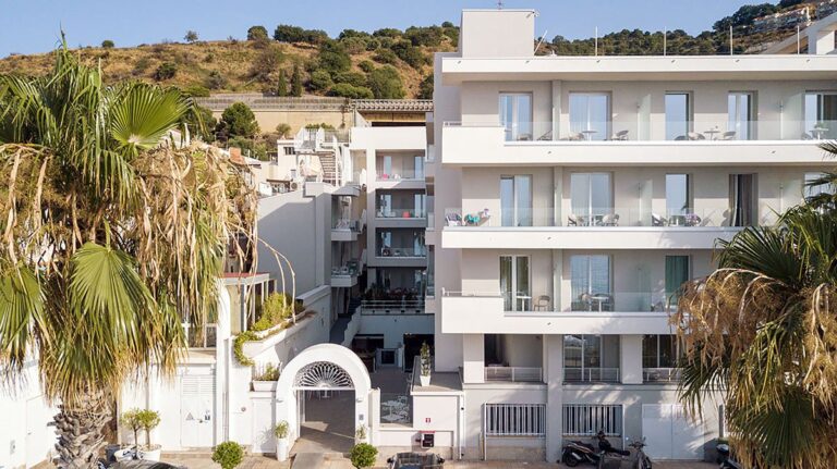 Albatros Beach Hotel 4* – Katanija, Italija