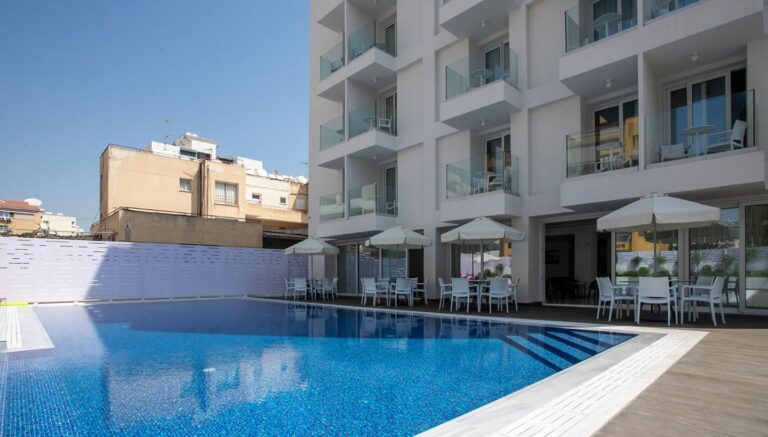 Best Western Plus Larco 4* – Larnaka, Kipras