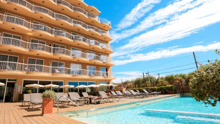 Volga 4* – Kosta Brava, Ispanija