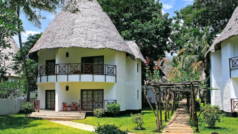 Neptune Village Beach Resort 4* – Mombasa, Kenija