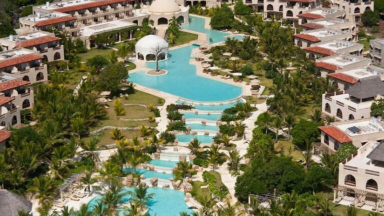 Swahili Beach 5* – Mombasa, Kenija