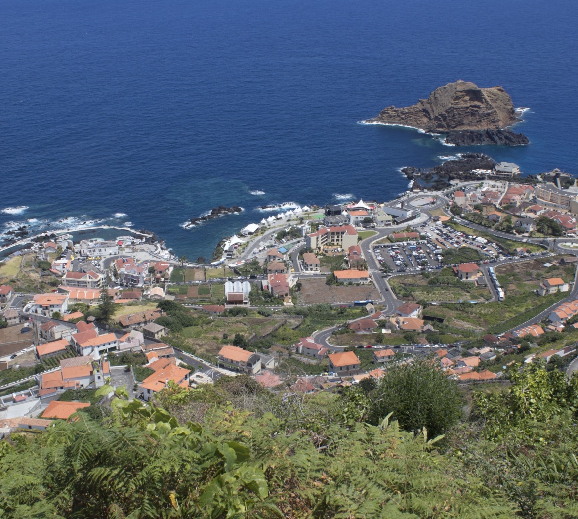 Porto Moniz hero
