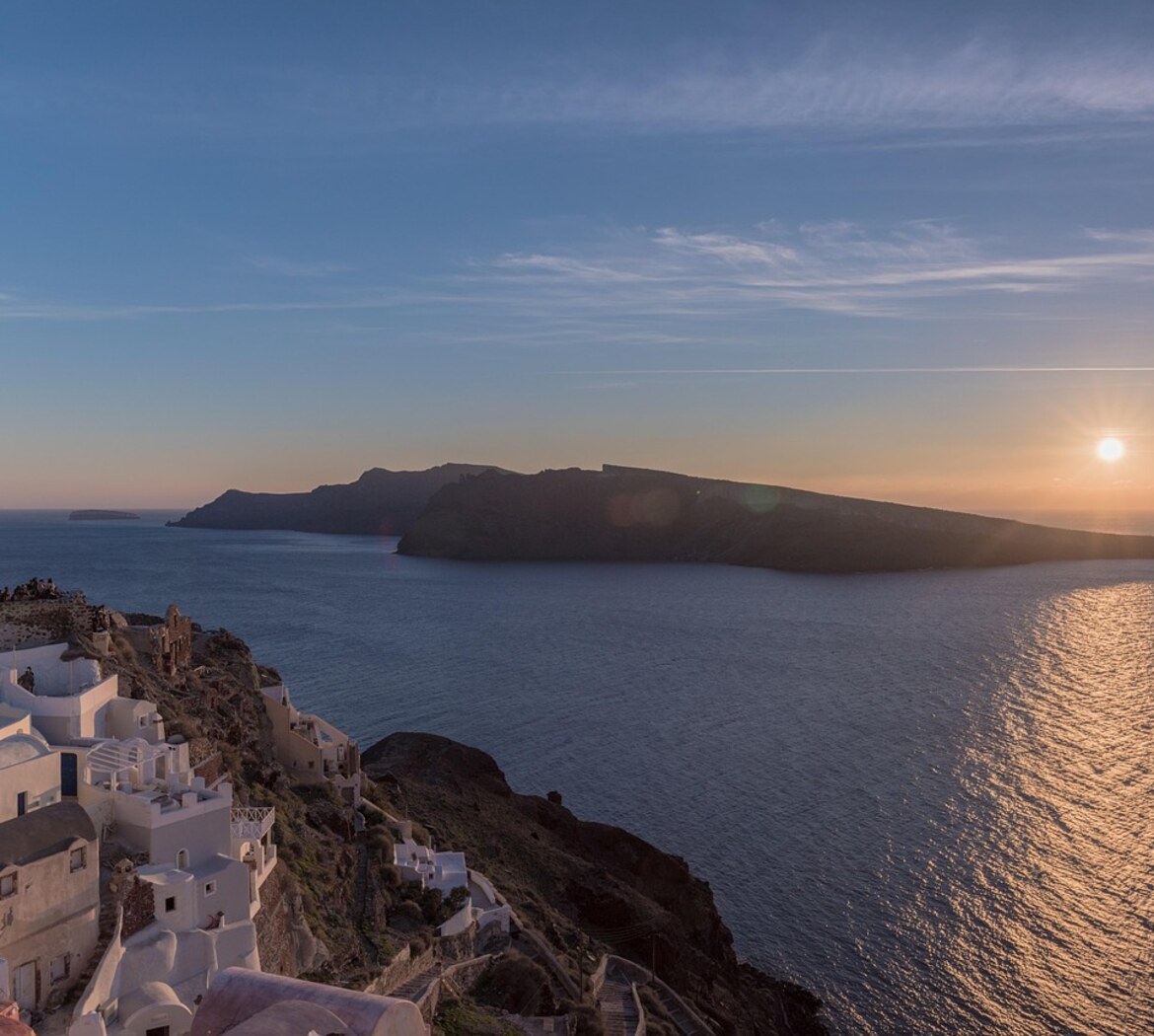 Oia hero