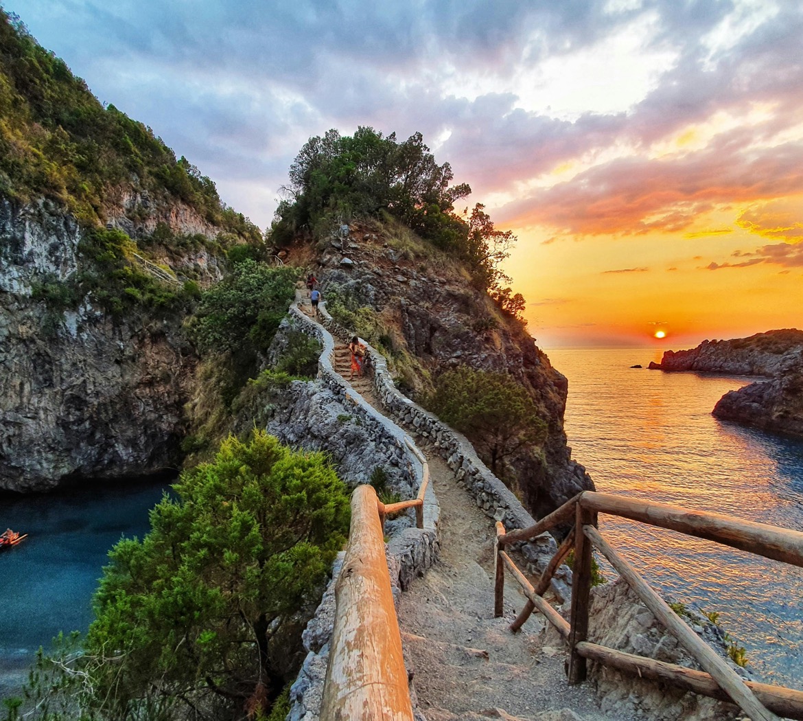 Capo Vaticano hero