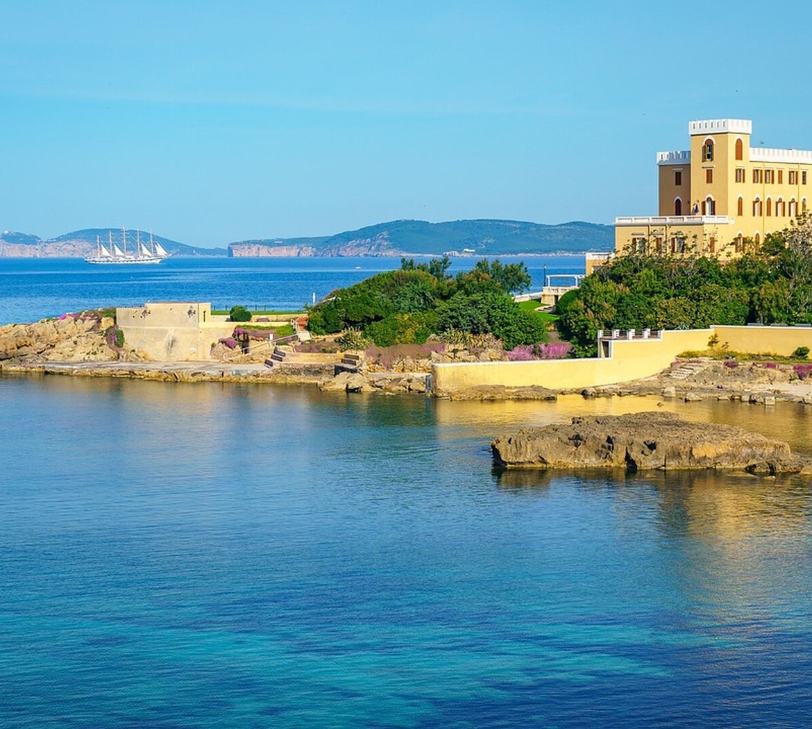 Alghero hero